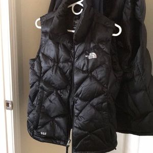 THE NORTH FACE Black Puffer Vest